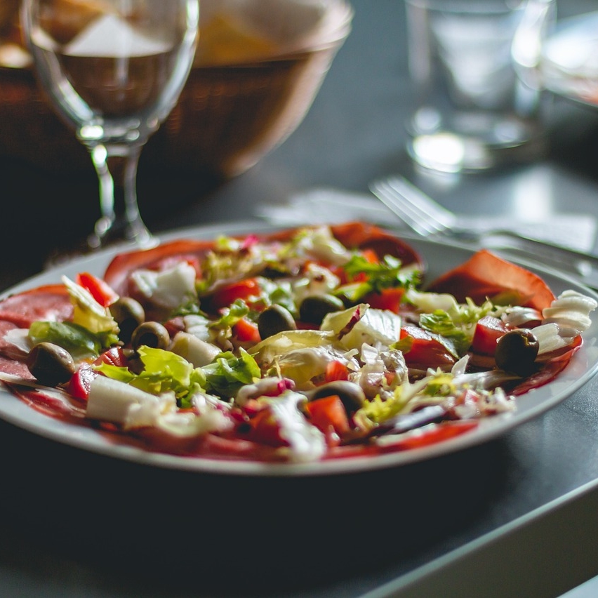 Die Bestellung geht direkt in die Küche - genießen Sie Ihr Essen!